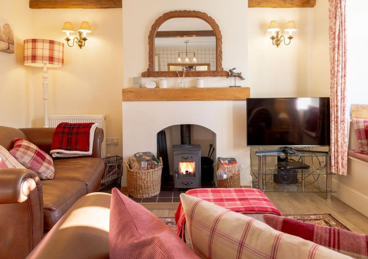 Jasmine Cottage - 2 Bedroom In Heart Of Bourton! Exterior foto