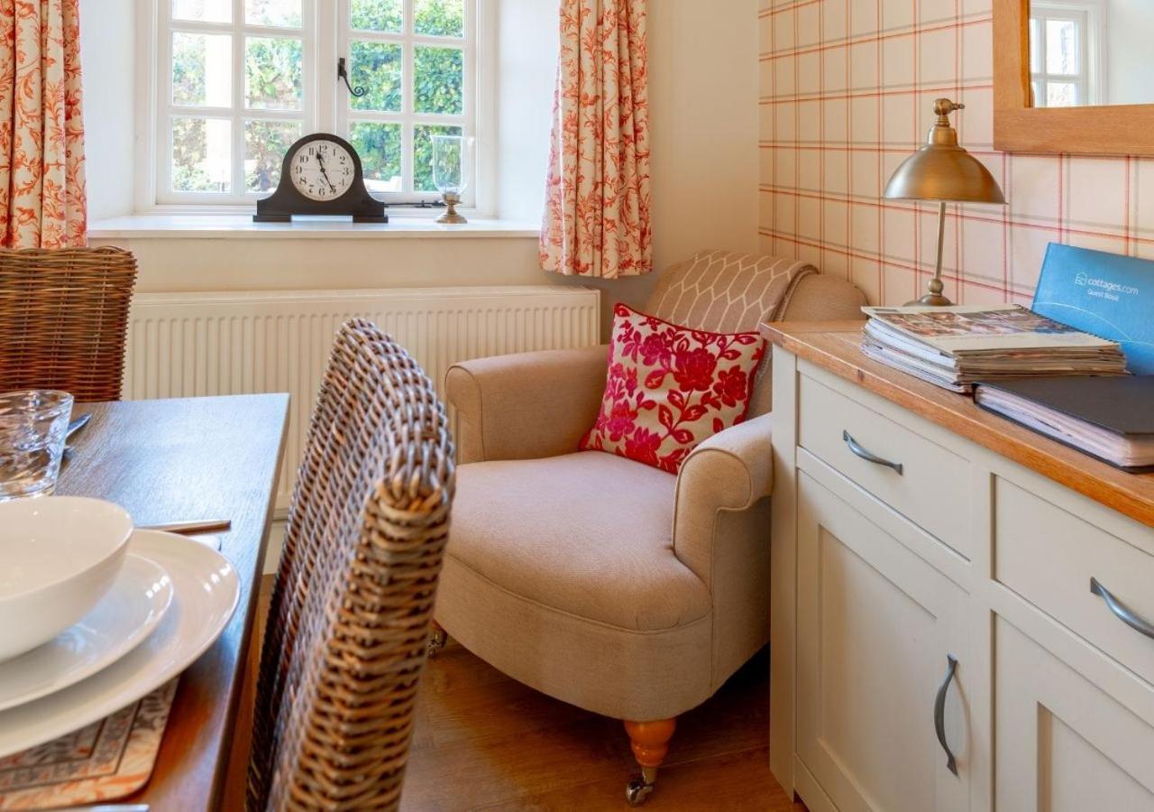 Jasmine Cottage - 2 Bedroom In Heart Of Bourton! Exterior foto