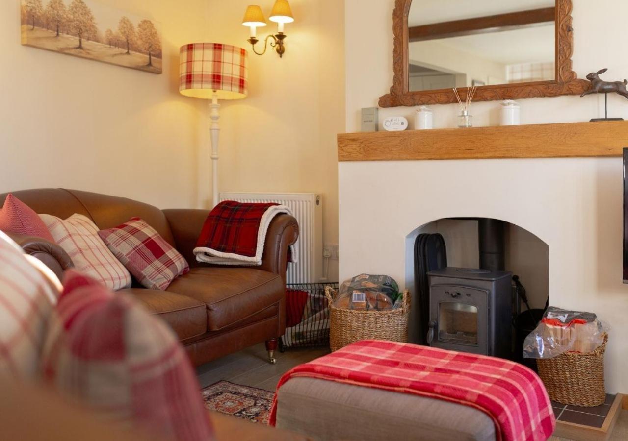 Jasmine Cottage - 2 Bedroom In Heart Of Bourton! Exterior foto