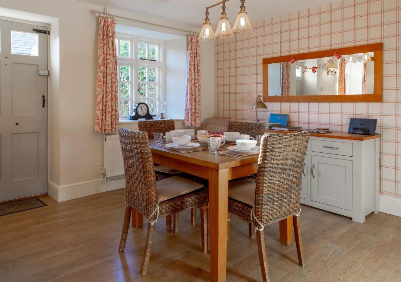 Jasmine Cottage - 2 Bedroom In Heart Of Bourton! Exterior foto