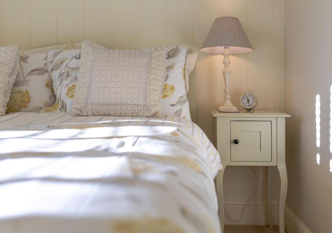 Jasmine Cottage - 2 Bedroom In Heart Of Bourton! Exterior foto